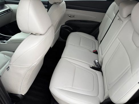 Certified 2025 Hyundai Tucson SEL image 11