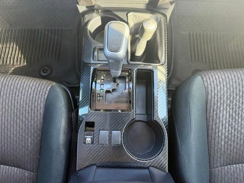 Used 2019 Toyota 4Runner TRD Off-Road AWD/4WD image 31