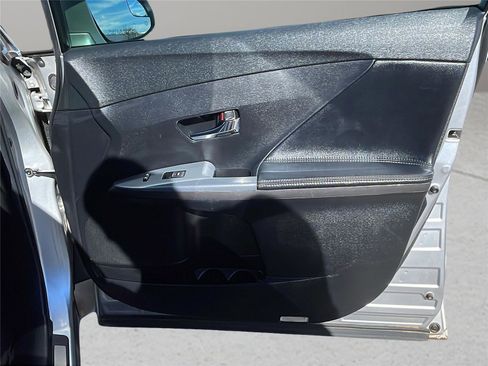 Used 2013 Toyota Venza XLE image 13