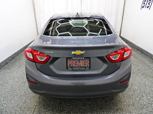 Used 2018 Chevrolet Cruze LT image 5