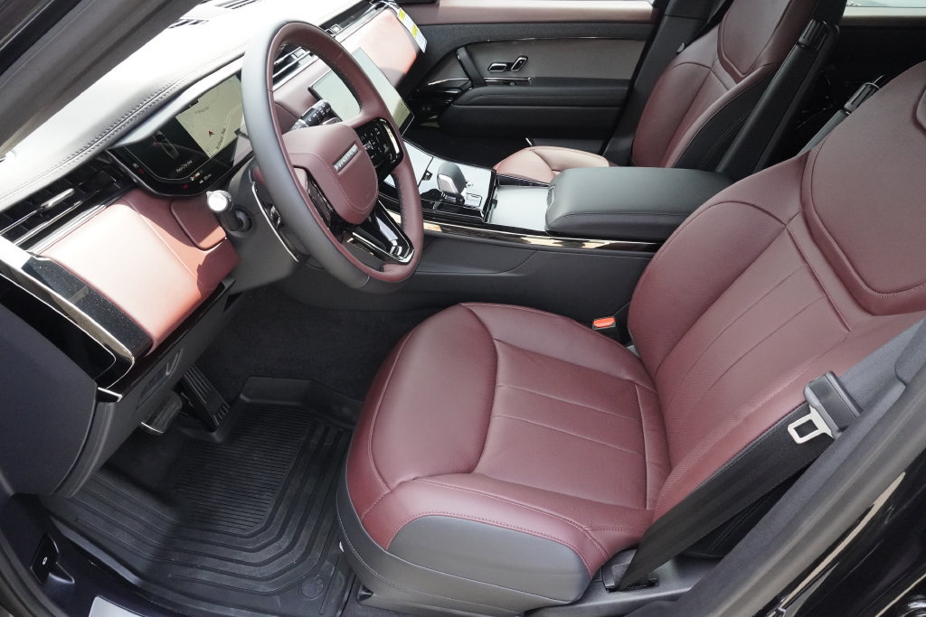 New 2026 Land Rover Range Rover Sport Dynamic SE AWD/4WD image 19