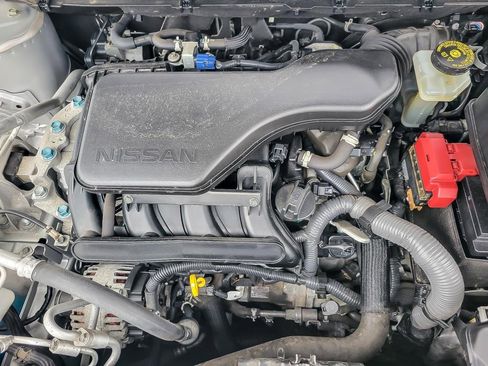 Used 2020 Nissan Rogue Sport S image 23