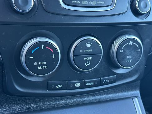 Used 2012 MAZDA MAZDA5 Grand Touring image 22