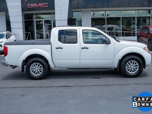Used 2019 Nissan Frontier SV RWD image 2