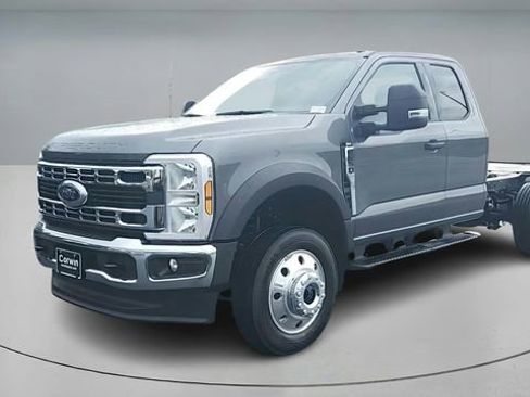 New 2026 Ford F550 4x4 Supercab Super Duty w/ XLT Value Package image 8