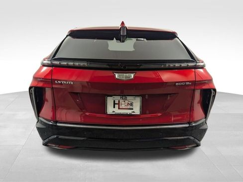 Used 2024 Cadillac Lyriq Luxury w/ LPO, Floor Liner Package image 21