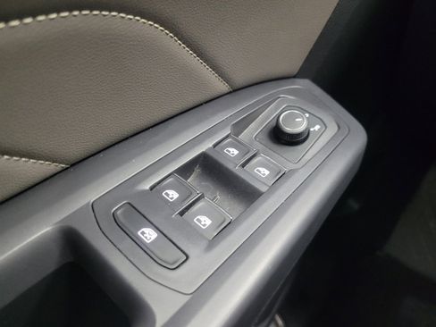 Used 2021 Volkswagen Atlas Cross Sport SEL image 27