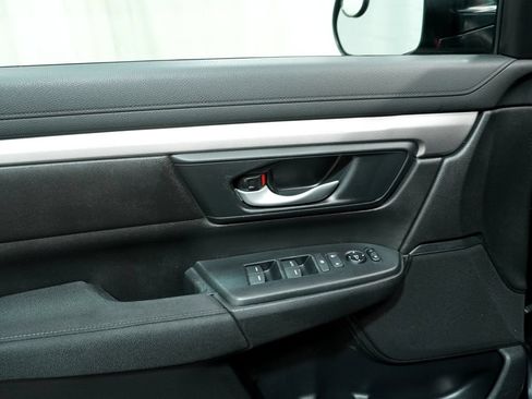 Used 2017 Honda CR-V LX image 19