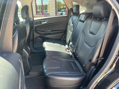 Used 2018 Ford Edge Titanium w/ Canadian Touring Package AWD/4WD image 9