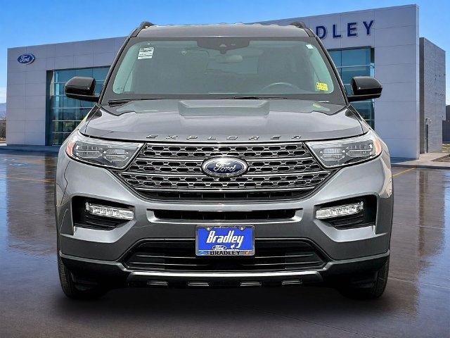 Used 2023 Ford Explorer XLT w/ Equipment Group 202A RWD image 2