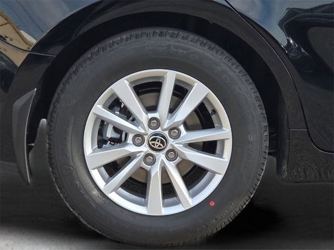 New 2026 Toyota Camry LE image 9