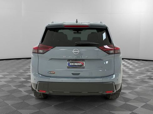 Used 2026 Nissan Rogue SV w/ SV Premium Package AWD/4WD image 4