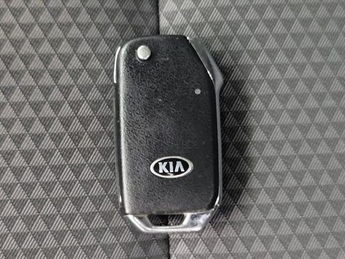 Used 2020 Kia Soul LX FWD image 32