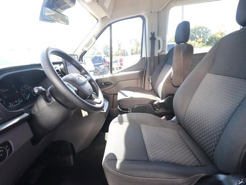 Used 2023 Ford Transit 350 XLT image 5