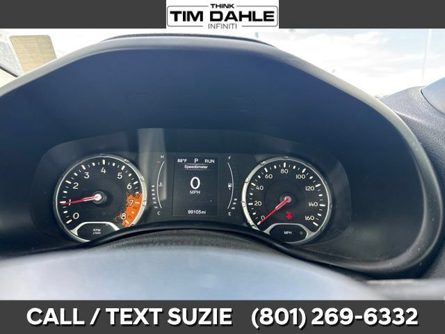 Used 2017 Jeep Renegade Latitude FWD image 3
