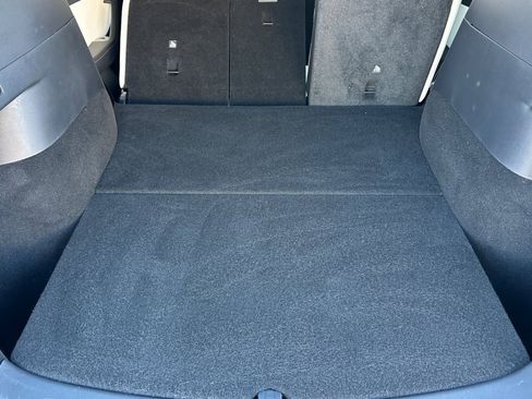 Used 2021 Tesla Model Y Long Range image 17