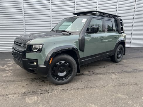 New 2026 Land Rover Defender 110 image 1
