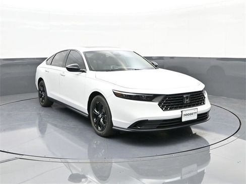 New 2025 Honda Accord SE image 19
