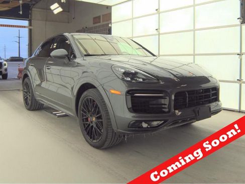 Used 2021 Porsche Cayenne GTS w/ Premium Package Plus image 3