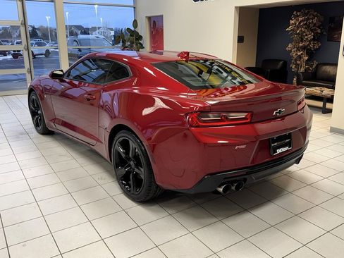 Used 2016 Chevrolet Camaro LT image 3