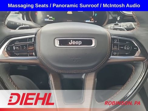 Used 2023 Jeep Grand Cherokee Summit w/ Luxury Tech Group V AWD/4WD image 18