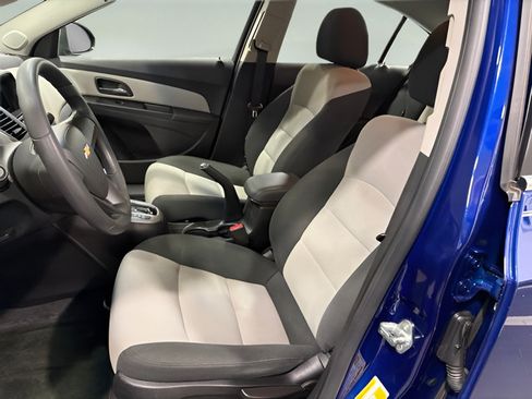 Used 2012 Chevrolet Cruze LS FWD image 11