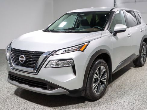 Used 2023 Nissan Rogue SV FWD image 30