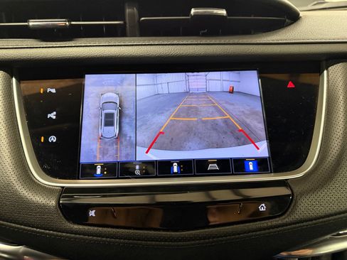 Used 2022 Cadillac XT5 Premium Luxury w/ Technology Package FWD image 16