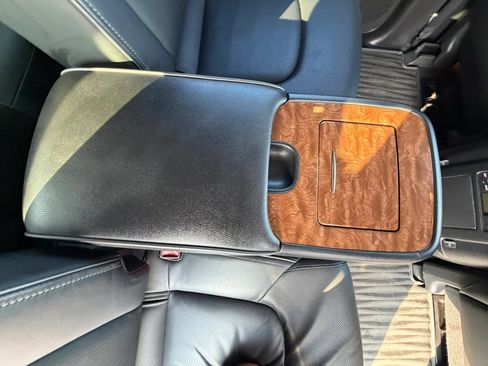 Used 2018 INFINITI QX80 4WD w/ Driver Assistance Package image 36