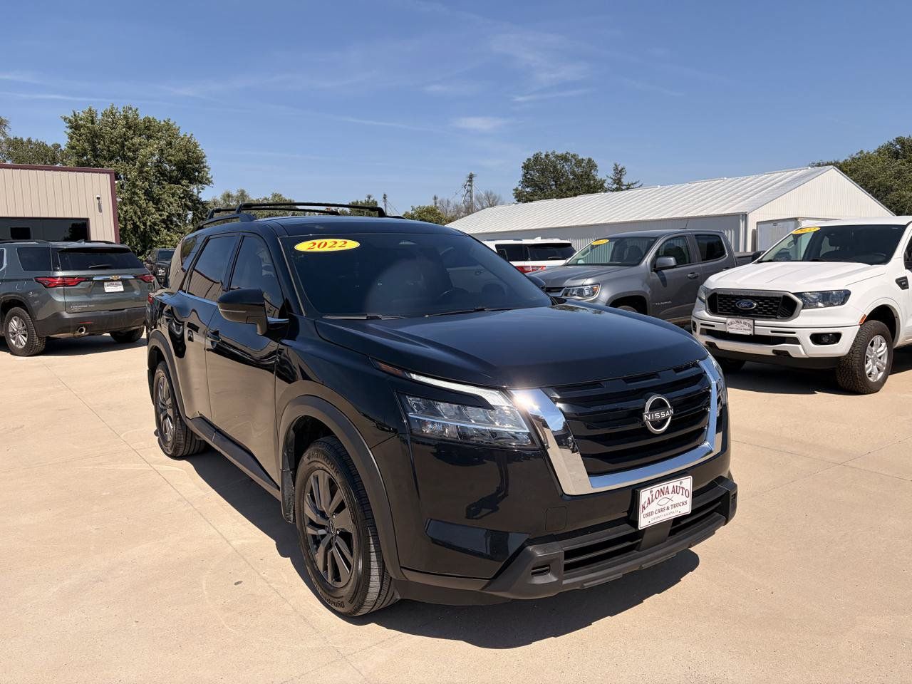 Used 2022 Nissan Pathfinder SV AWD/4WD image 4