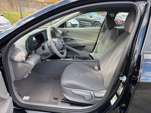 New 2026 Hyundai Elantra Sport image 12