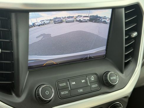 Used 2017 GMC Acadia SLT FWD image 14
