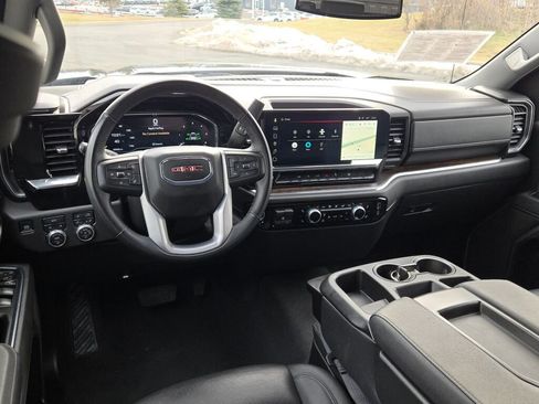Used 2025 GMC Sierra 1500 SLT image 17