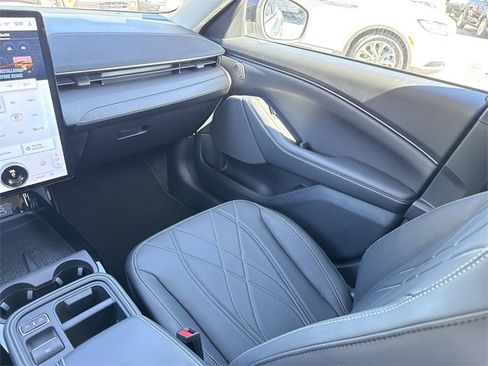 New 2025 Ford Mustang Mach-E Select image 19