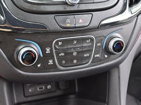Used 2022 Chevrolet Equinox RS w/ Infotainment Package AWD/4WD image 23