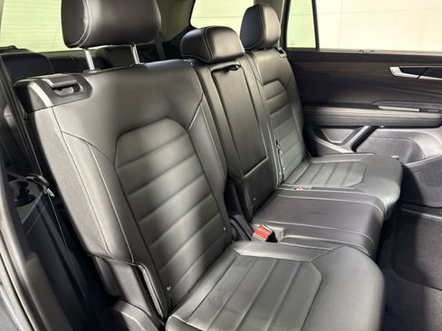 Used 2025 Volkswagen Atlas SEL image 14
