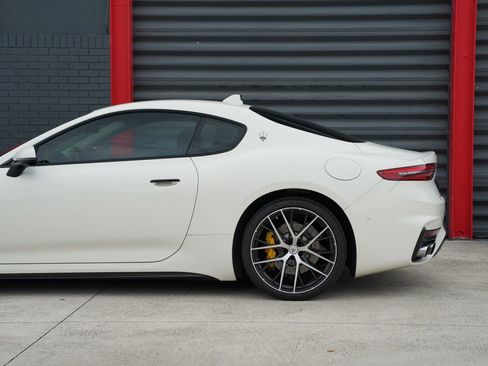 Used 2024 Maserati GranTurismo Trofeo AWD/4WD image 12