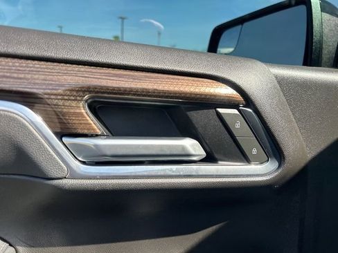 Used 2025 Chevrolet Silverado 1500 LT Trail Boss w/ Convenience Package II image 12