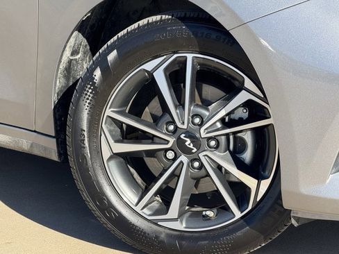 Used 2024 Kia Forte LXS image 33