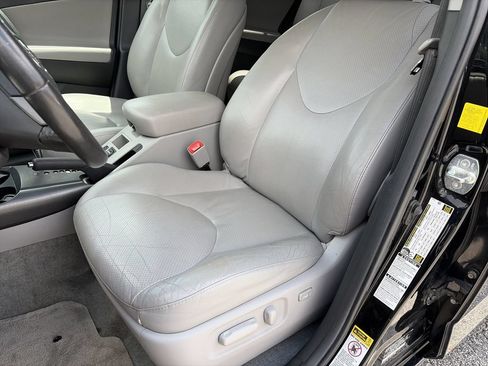 Used 2011 Toyota RAV4 Limited w/ Limited Extra Value Pkg AWD/4WD image 21