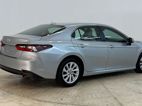 Used 2024 Toyota Camry LE image 9