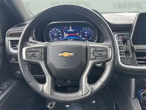 Used 2022 Chevrolet Suburban LT image 17
