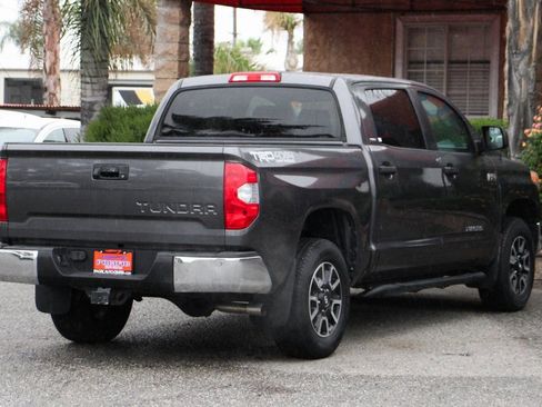 Used 2015 Toyota Tundra SR5 w/ TRD Off Road Package AWD/4WD image 9