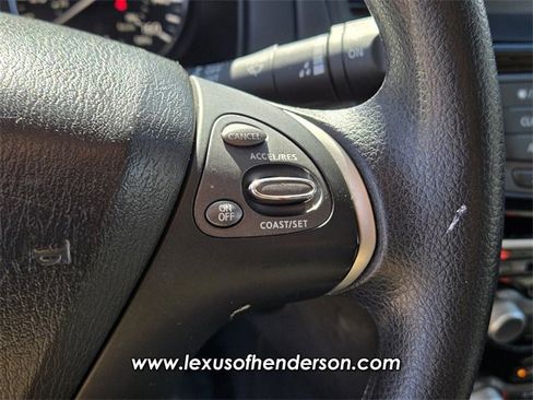 Used 2018 Nissan Pathfinder S image 31