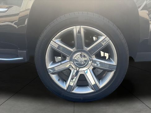 Used 2020 Cadillac Escalade Premium Luxury AWD/4WD image 12