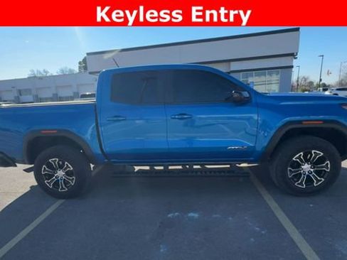 Used 2024 GMC Canyon AT4 image 9