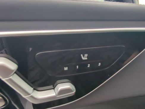 New 2025 Mercedes-Benz GLC 350e 4MATIC image 12