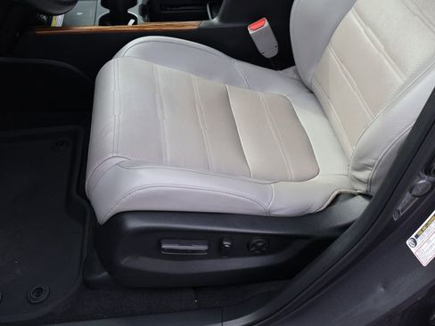 Used 2020 Honda CR-V Touring image 46