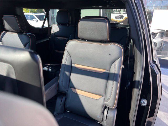 Used 2021 GMC Yukon XL AT4 w/ AT4 Premium Plus Package AWD/4WD image 19