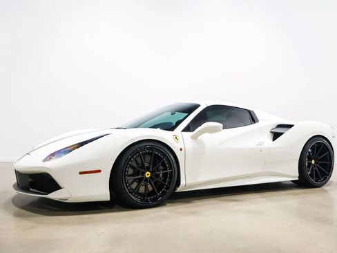 Used 2017 Ferrari 488 Spider RWD image 12